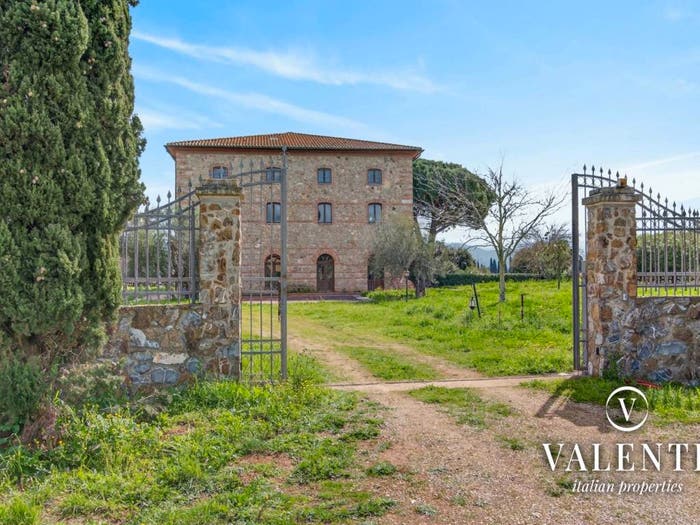 Casa con 6 locali in vendita in Località Podere Campo delle Spianate, Area Rurale Poggio Tre Cancelli, Follonica