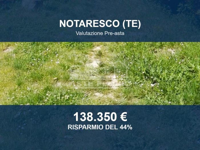 Casa quadrilocale in vendita in Via della Provincia, Centro, Notaresco