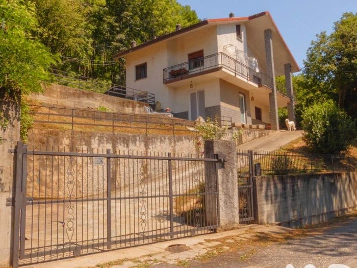 Casa quadrilocale in vendita in Frazione CASE BELLINO, Castiglione, Coassolo Torinese
