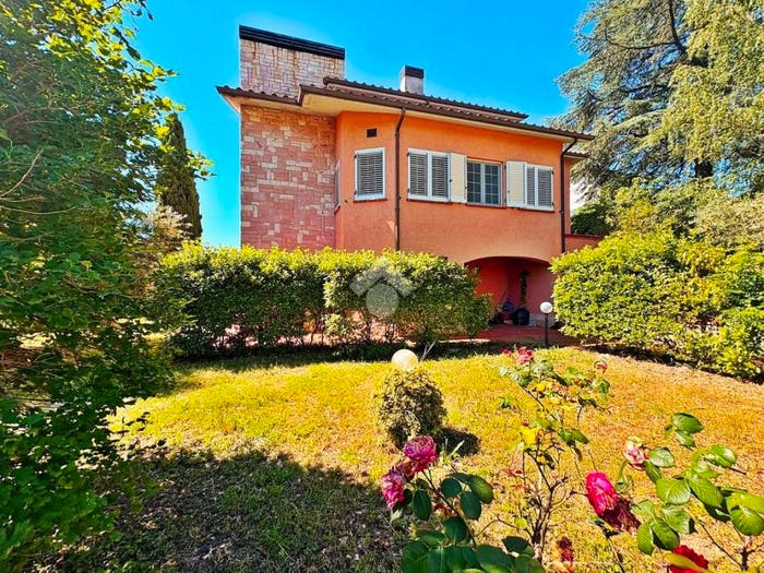 Casa con 6 locali in vendita in Località San Pellegrino, San Pellegrino, Gualdo Tadino