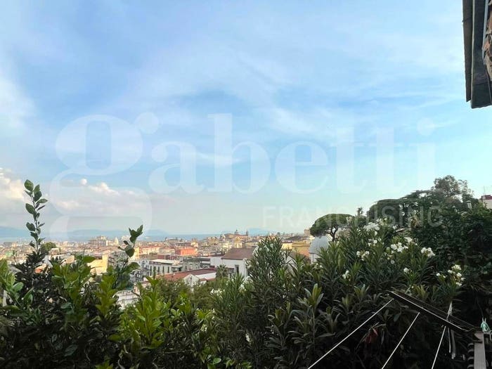 Appartamento trilocale in vendita in vico paradisiello, San Carlo All'Arena, Napoli
