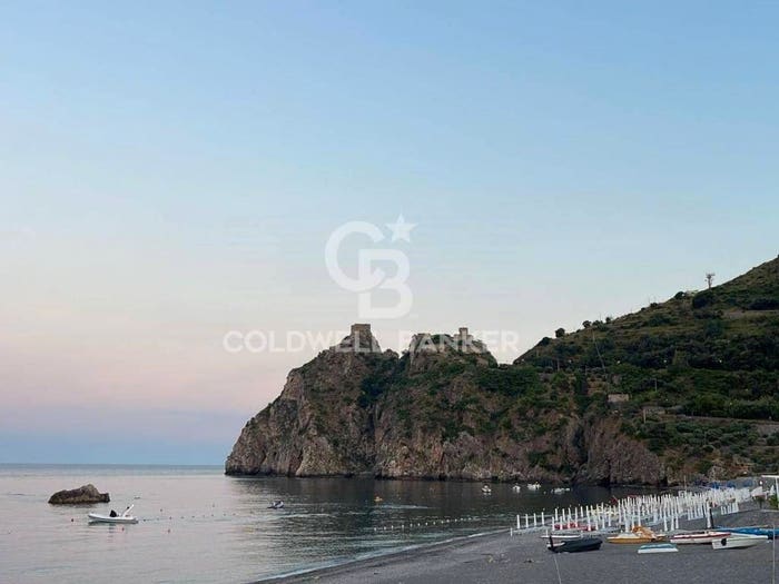 Appartamento bilocale in vendita in via dei normanni, Sant'Alessio Siculo