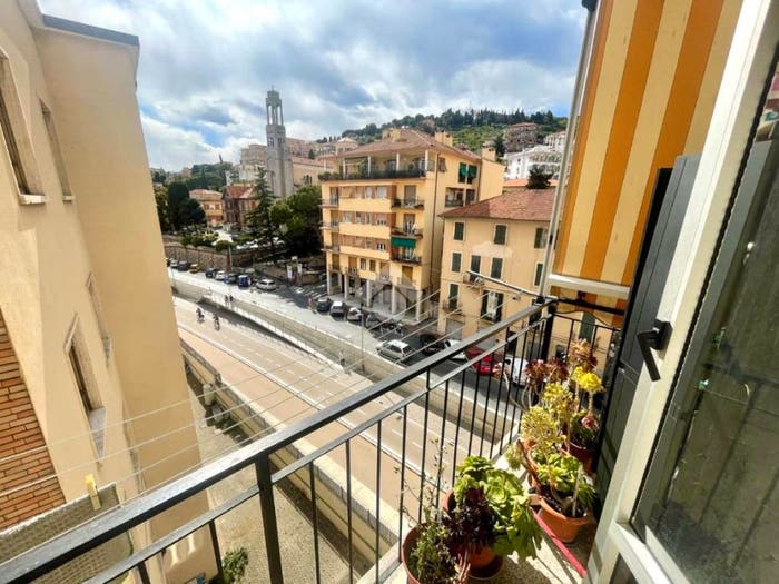 Appartamento trilocale in vendita in Viale giacomo matteotti, Porto Maurizio, Imperia