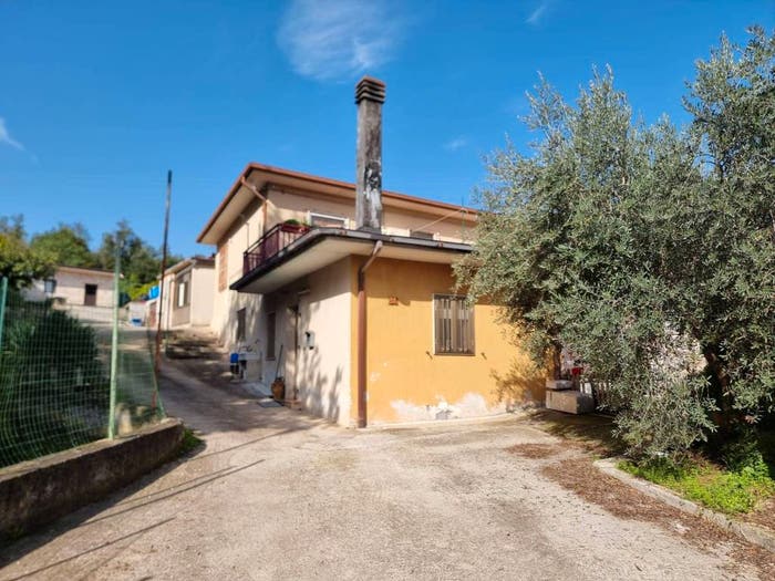 Appartamento bilocale in vendita in Contrada Colle Breccione, Isernia
