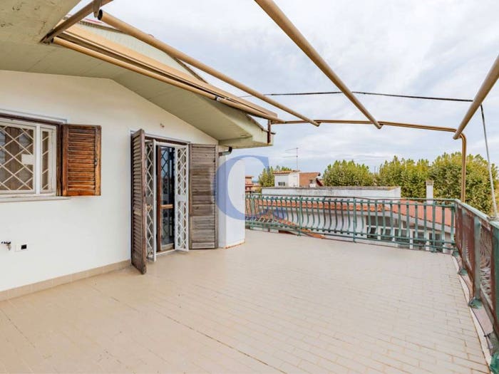Appartamento trilocale in vendita in Via Bari, Centro, Ladispoli