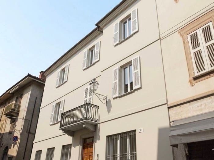Casa con 6 locali in vendita in Via Roma, Centro, Carrù