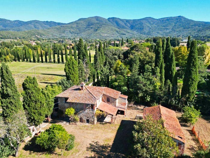 Casa con 6 locali in vendita in Via di Arezzo, San Donato Ospedale, Arezzo