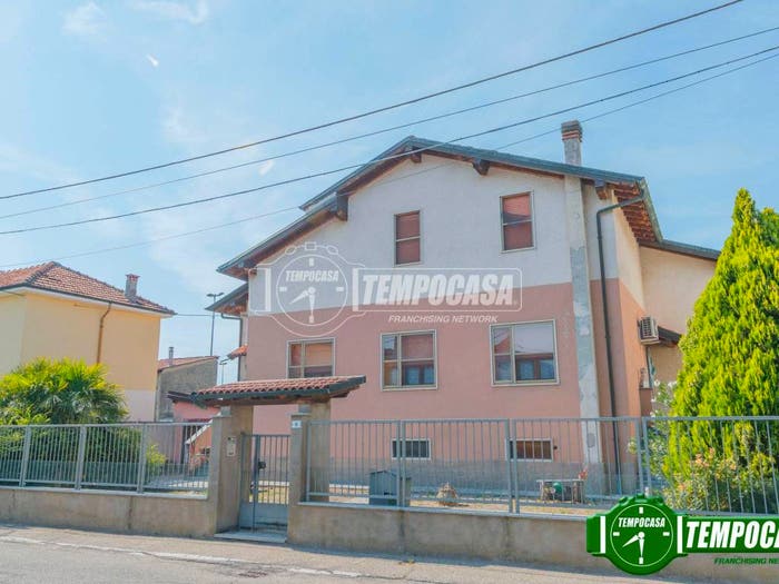 Casa con 5 locali in vendita in Via Roma, Centro, Trovo
