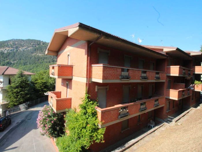 Appartamento trilocale in vendita in Via Aurici, Centro, Caramanico Terme