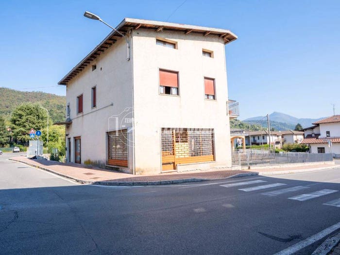 Casa quadrilocale in vendita in Via Caporali, Celaticatolari, Gandosso