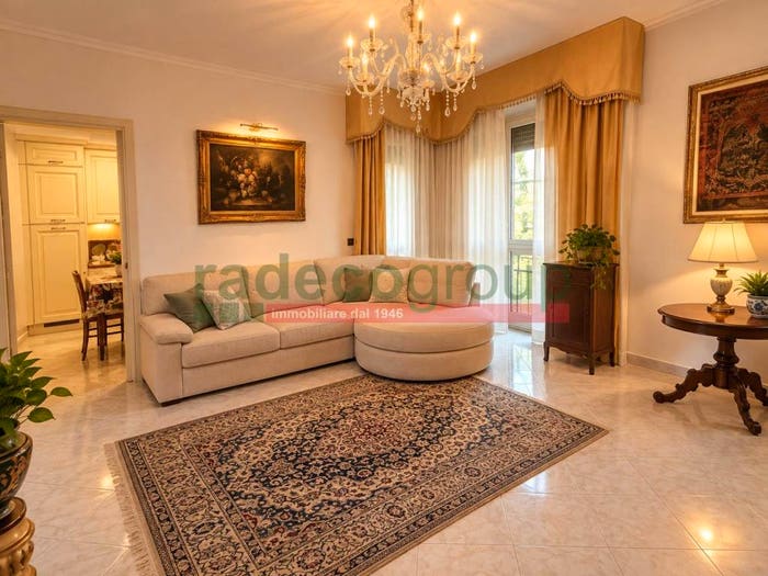 Appartamento quadrilocale in vendita in Via Grecia, Scopaia, Livorno