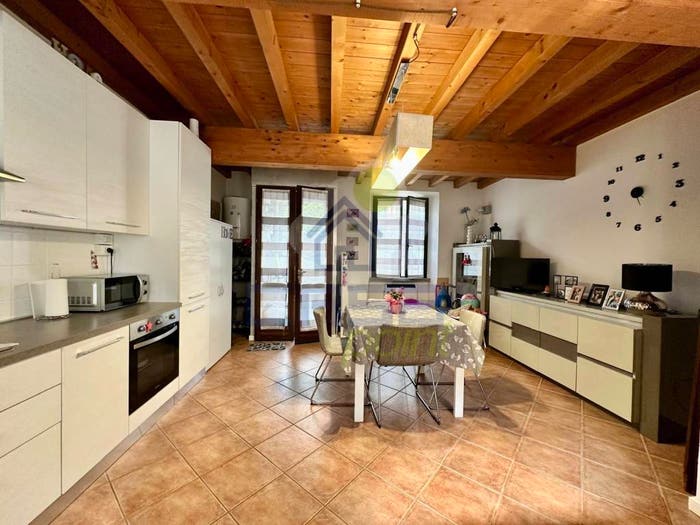 Casa bilocale in vendita in VIA ROMA, Castelvisconti