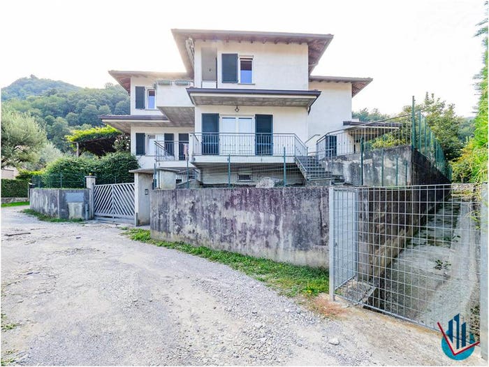 Appartamento trilocale in vendita in Via Antonio Gramsci, Olginate