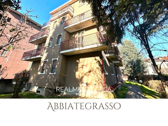 Appartamento bilocale in vendita in Via Beno de' Gozzadini, Abbiategrasso