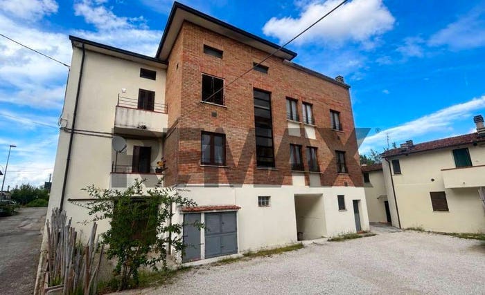 Appartamento trilocale in vendita in Via Del Mec, Bastia, Bastia Umbra