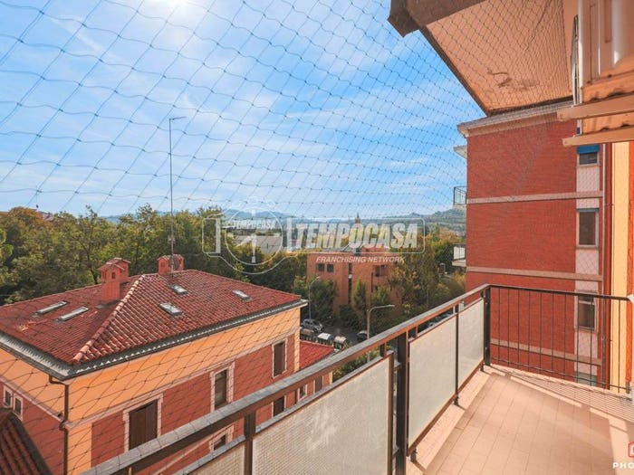 Appartamento quadrilocale in vendita in Via Aldo Cividali, Saffi, Bologna