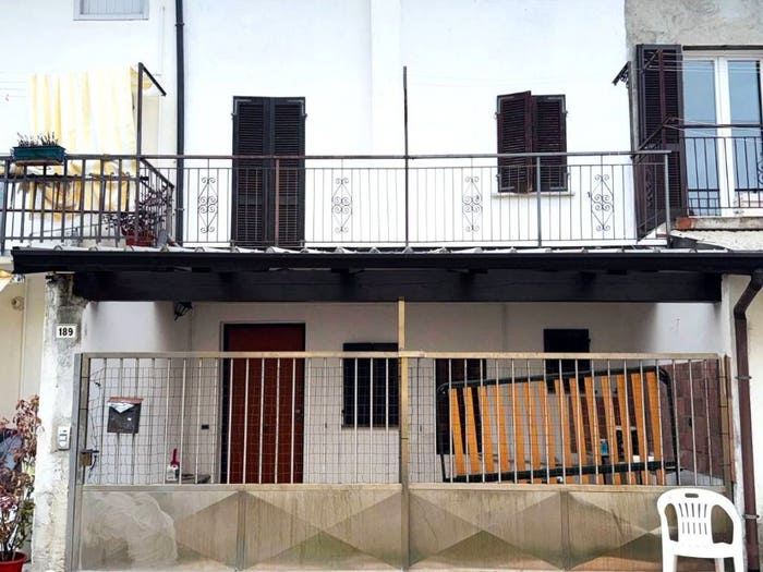 Casa trilocale in vendita in Via Caduti per la Libertà, Centro, Castelletto Sopra Ticino