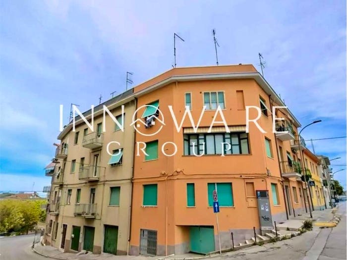 Appartamento quadrilocale in vendita in Via Donaggio, Centro, Falconara Marittima