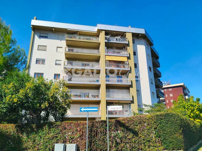 Appartamento con 5 locali in vendita in Via Ungaretti traversa Via Repaci, Roges, Rende