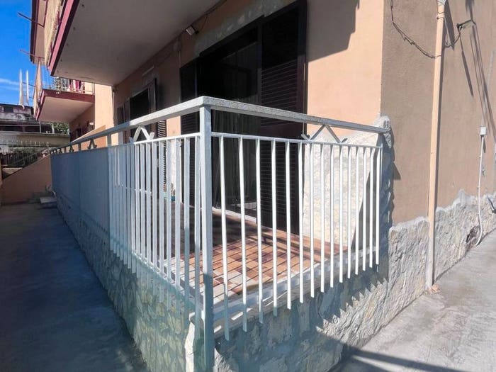 Casa bilocale in vendita in Viale Desiderio di Settignano, Bagnara Destra Volturno, Castel Volturno