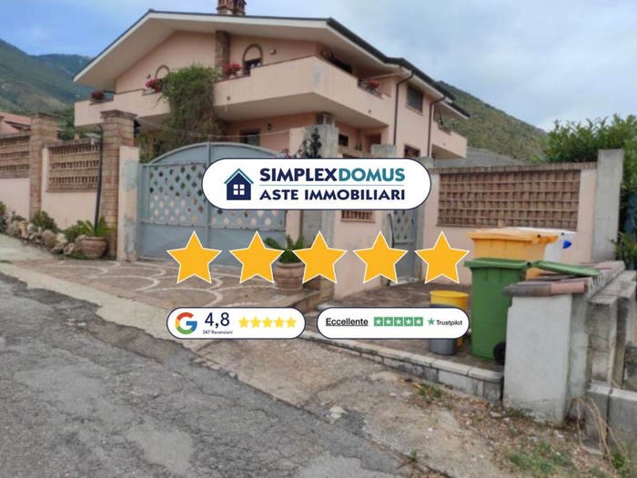 Appartamento con 6 locali in vendita in VIA GROTTA SCACCIAMOSCA, Centro, Castrocielo
