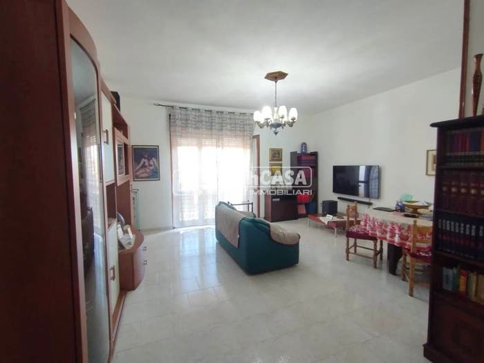 Appartamento quadrilocale in vendita in Viale John Fitzgerald Kennedy, Aversa