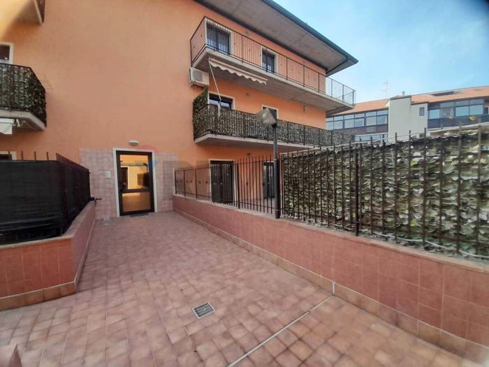 Appartamento con 5 locali in vendita in VIA QUASIMODO, Piano Tavola, Camporotondo Etneo