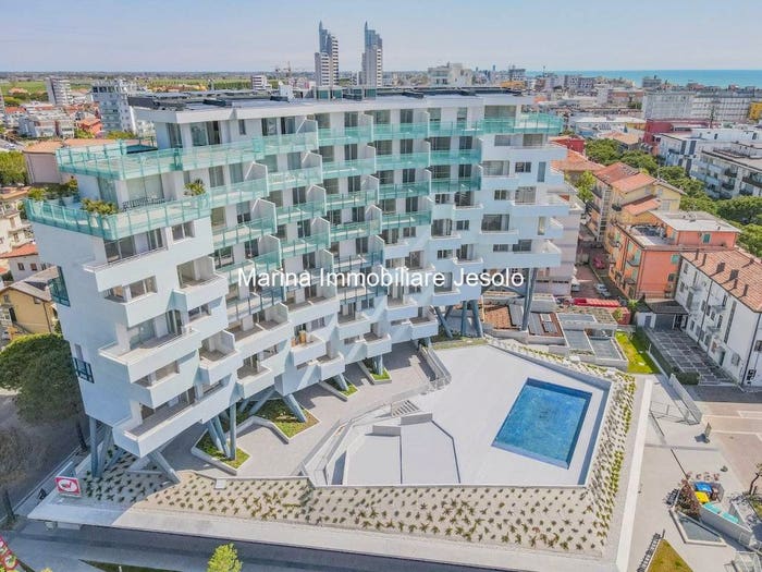 Appartamento trilocale in vendita in Via Andrea Bafile, Lido Centro Ovest, Jesolo