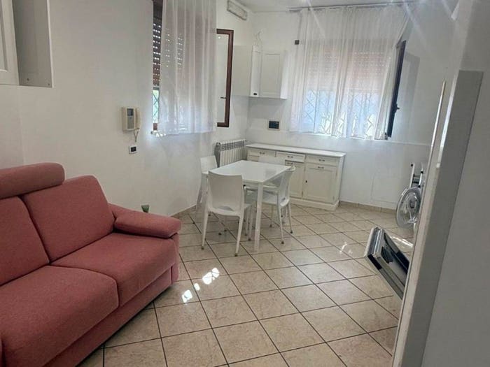 Appartamento trilocale in affitto in Via Roberto Faravelli, Centro, Monterotondo