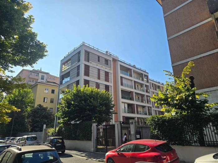 Appartamento trilocale in vendita in Argonne Corsica, Milano