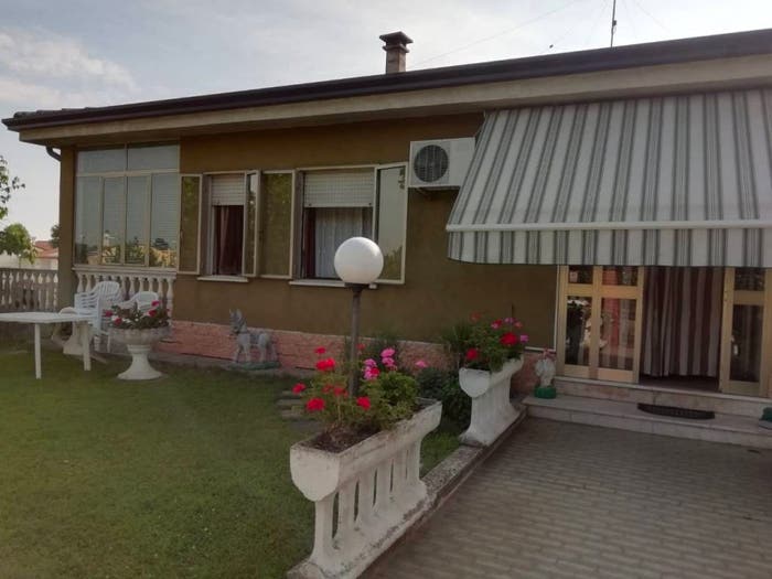 Casa con 6 locali in vendita in Centro, Badia Polesine
