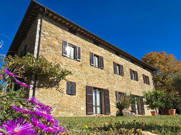 Casa con 6 locali in vendita in Via Antonio Banfi, Corciano