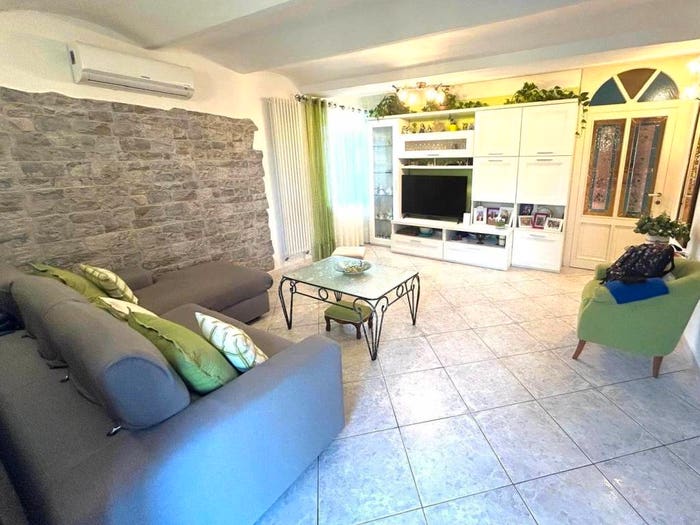 Casa con 5 locali in vendita in Castagneto Carducci