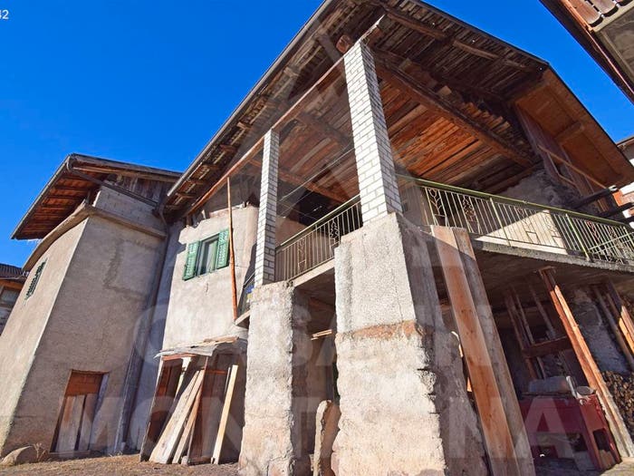 Casa con 5 locali in vendita in Via Centrale, Altavalle