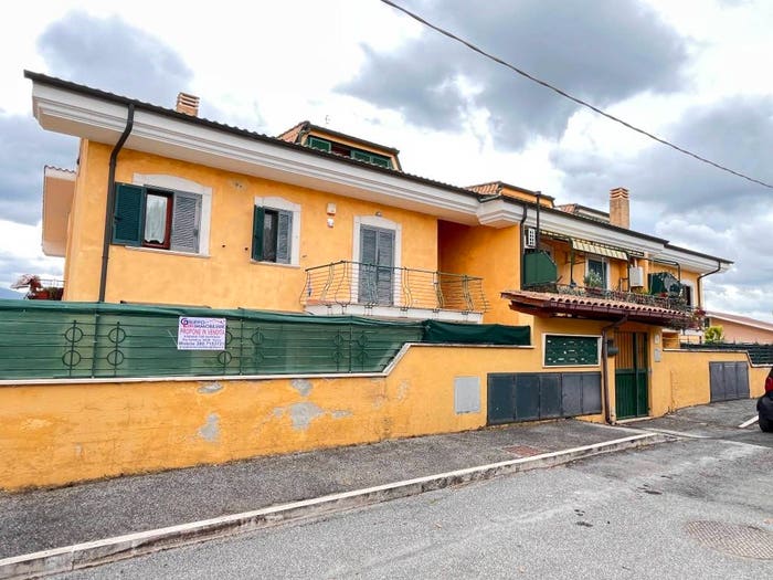 Appartamento trilocale in vendita in Via Gian Lorenzo Bernini, Pichini, Guidonia Montecelio