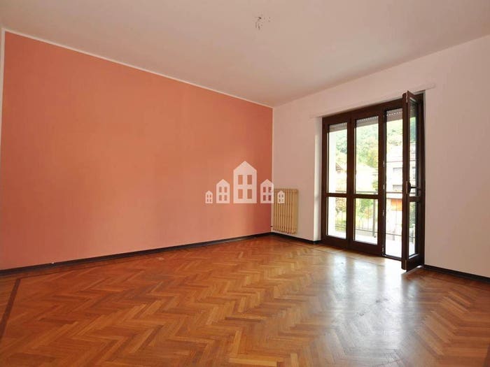 Appartamento quadrilocale in vendita in Via Carlo Botta, Centro, Castellamonte