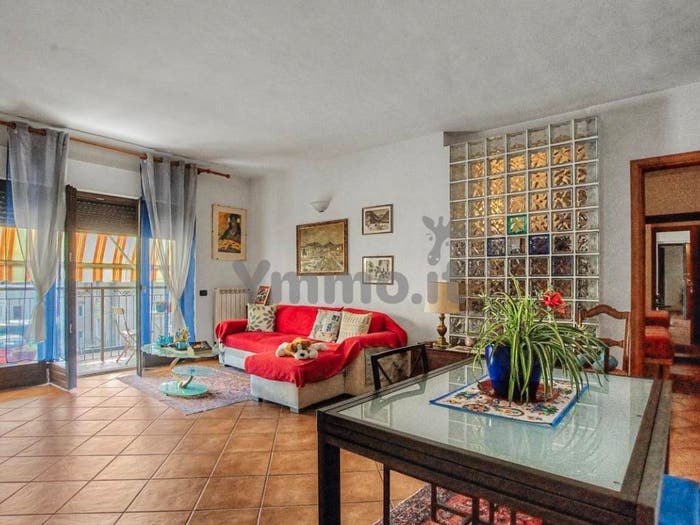 Appartamento monolocale in vendita in Via Cristoforo Colombo, Centro, Gazzada Schianno
