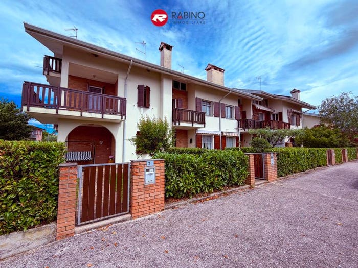 Casa con 6 locali in vendita in Via Molino di Sotto n, Centro, Remanzacco