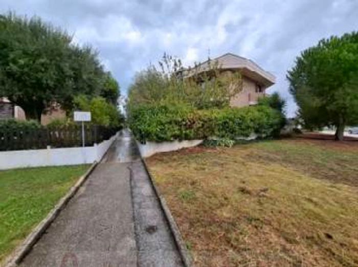 Appartamento con 6 locali in vendita in Via Martiri delle Foibe, Civitanova Sud, Civitanova Marche