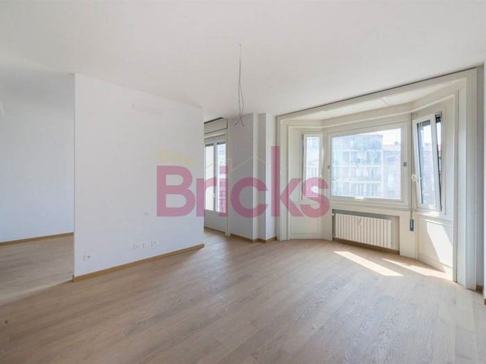 Appartamento trilocale in vendita in Viale Andrea Doria, Centrale, Milano