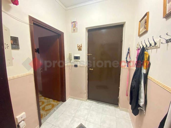 Appartamento con 5 locali in vendita in Via Como SNC, Mondragone