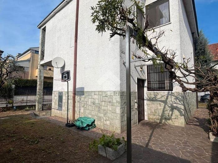 Casa trilocale in vendita in Via Arturo Ferrarin, San Pietro Pace, Rho