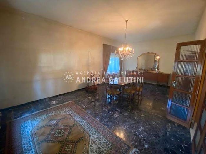 Casa con 6 locali in vendita in Centro, Capannoli