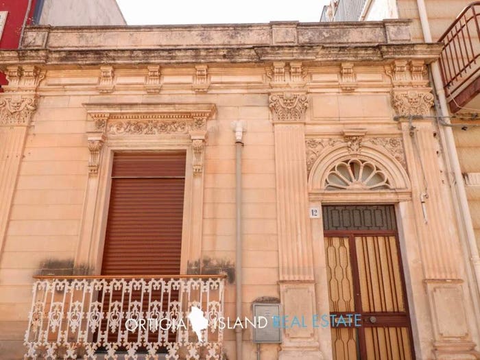 Casa quadrilocale in vendita in Canicattini Bagni