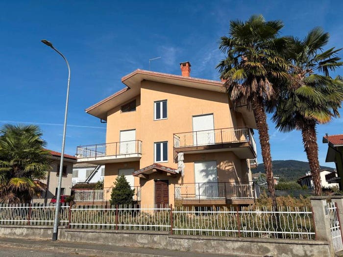 Casa con 6 locali in vendita in Via Maggio, Centro, Bricherasio