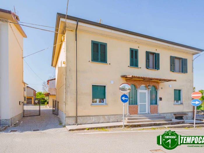 Casa quadrilocale in vendita in Via Cinque Martiri della Liberazione, Bressana, Bressana Bottarone