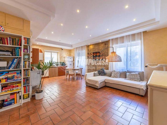 Appartamento bilocale in vendita in Via Flavio Stilicone, Cinecittà, Roma