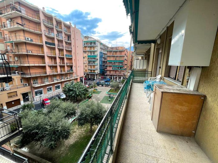 Appartamento trilocale in vendita in Corso Europa, Centro, Loano