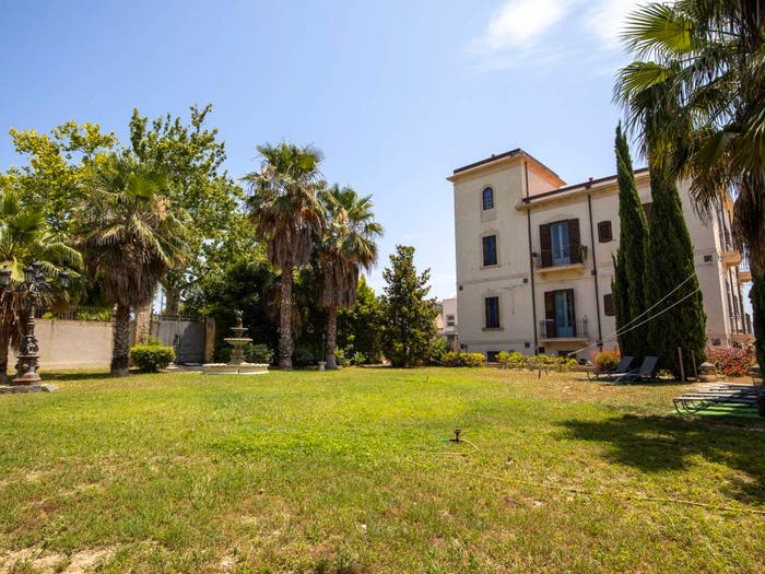 Casa con 6 locali in vendita in Via pola, Centro, Noto