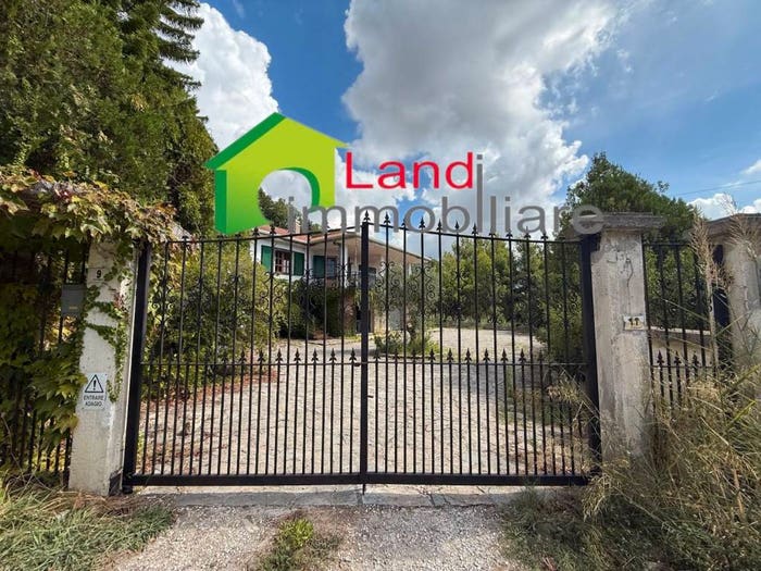 Casa con 5 locali in vendita in Via temponi, Montecorvino Pugliano
